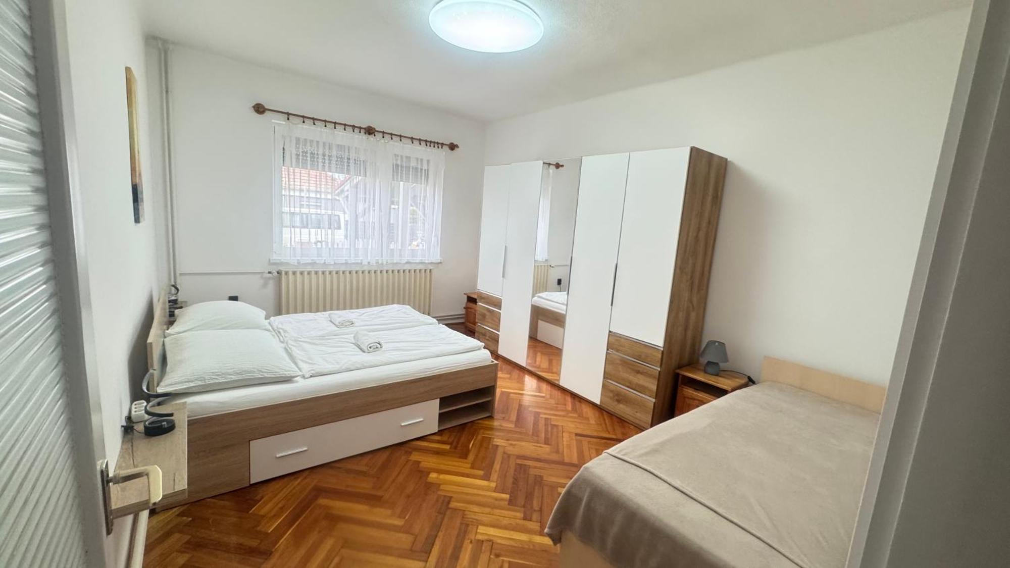 Pingvin Cukraszda Apartman Balatonmáriafürdő 외부 사진